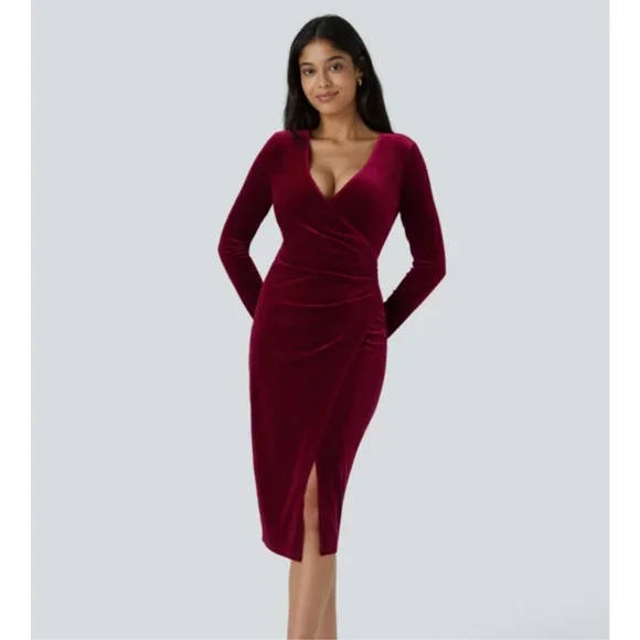 NWT Halara V Neck Long Sleeve Ruched Velvet Mini Dress Size M - Picture 1 of 6